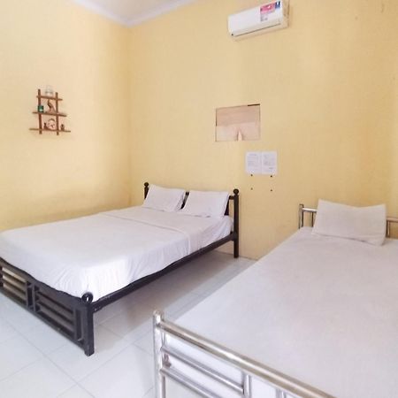Reddoorz At El Shaday Homestay Banyuwangi Banyuwangi  Eksteriør billede