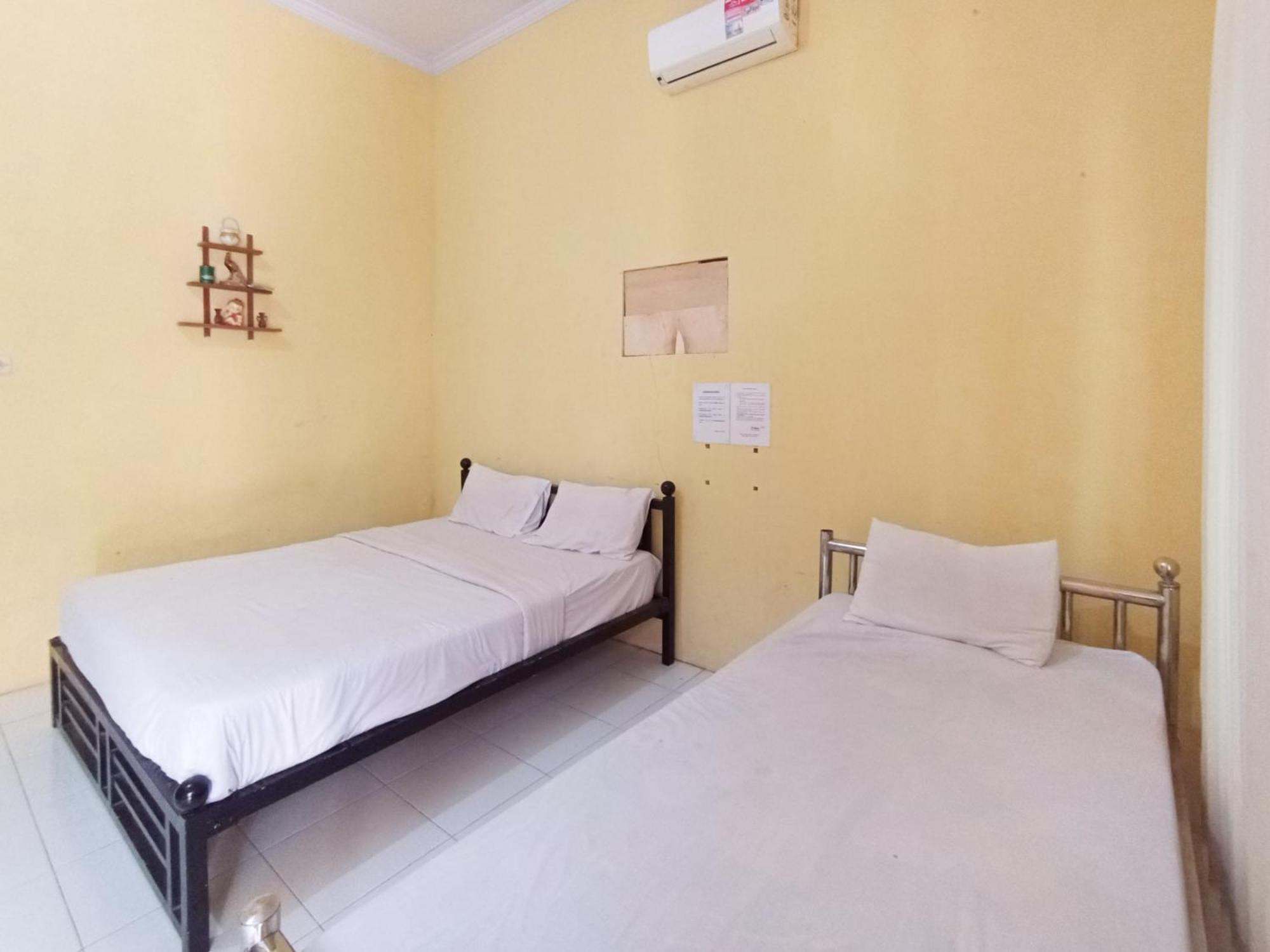 Reddoorz At El Shaday Homestay Banyuwangi Banyuwangi  Eksteriør billede