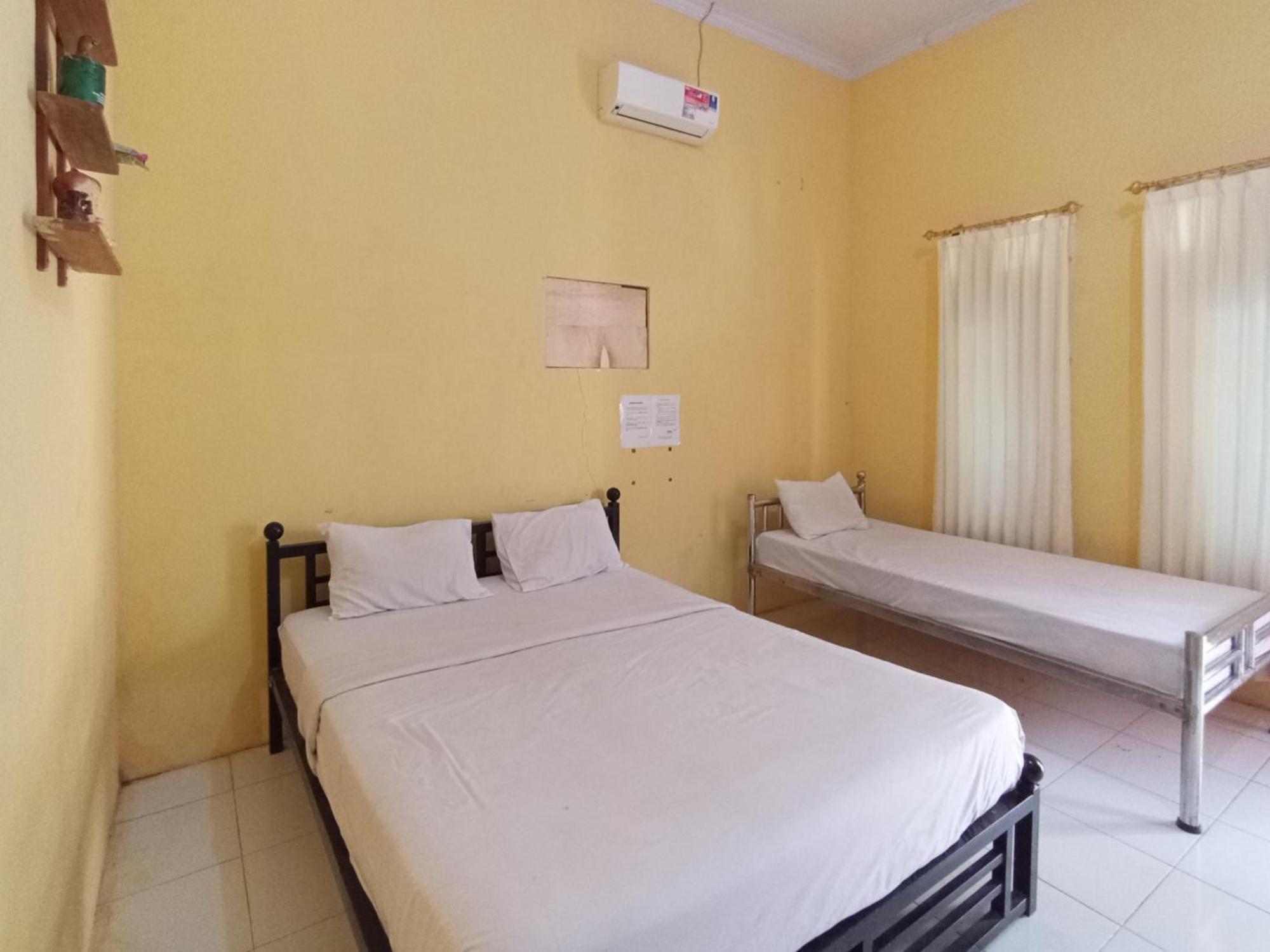 Reddoorz At El Shaday Homestay Banyuwangi Banyuwangi  Eksteriør billede