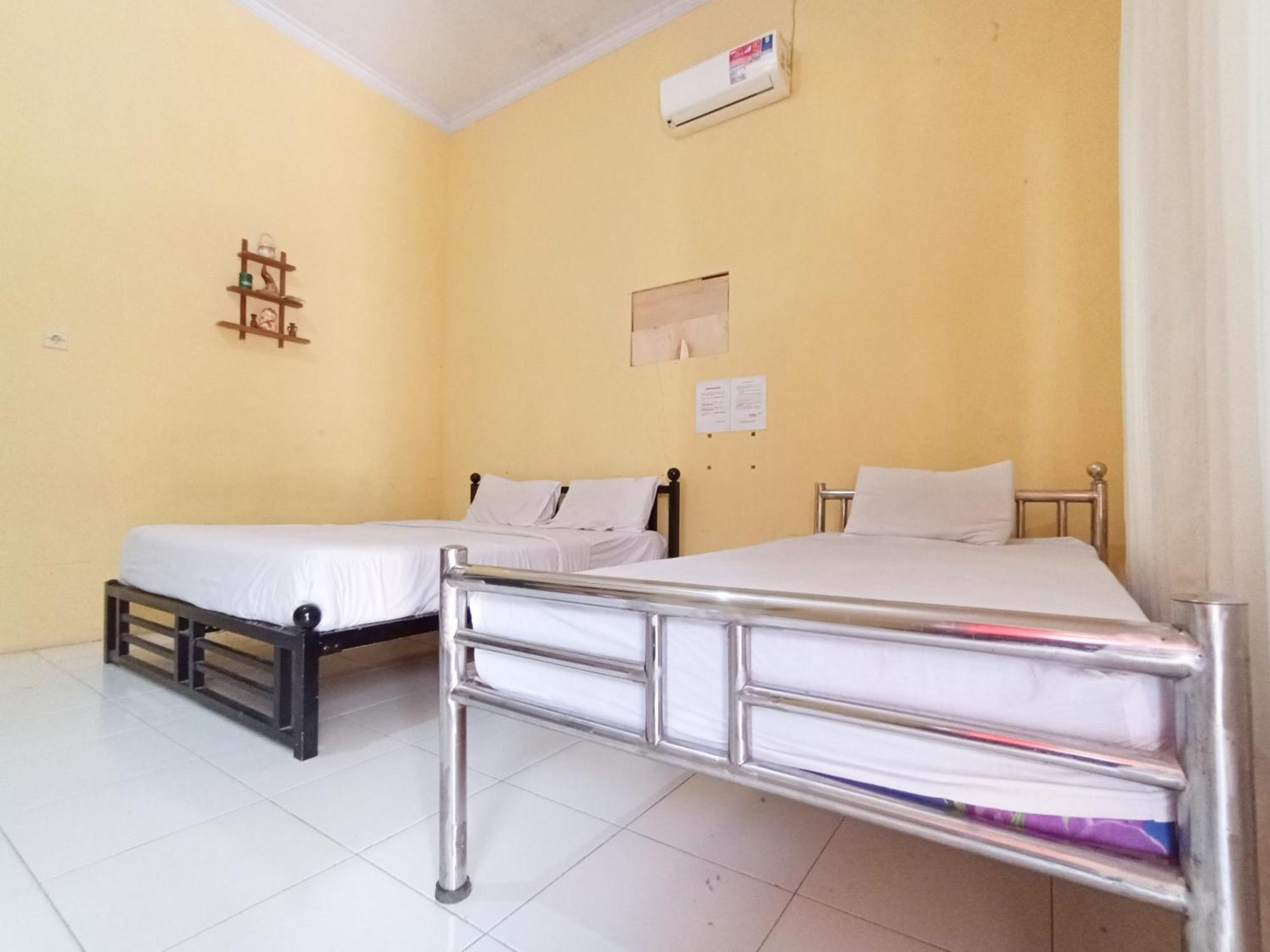 Reddoorz At El Shaday Homestay Banyuwangi Banyuwangi  Eksteriør billede